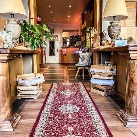 Hotel Moderno Restaurant Serina  Ngoại thất bức ảnh