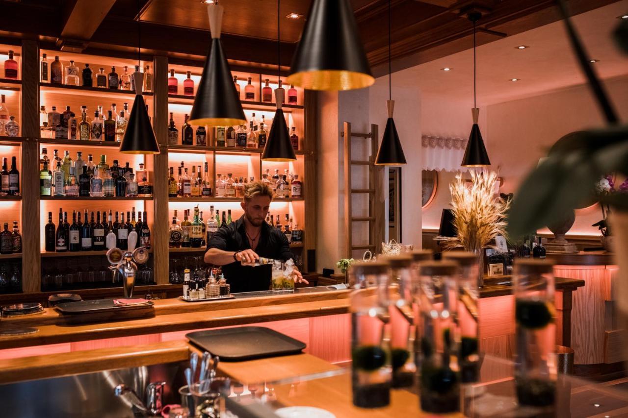 Hotel Moderno Restaurant Serina  Ngoại thất bức ảnh