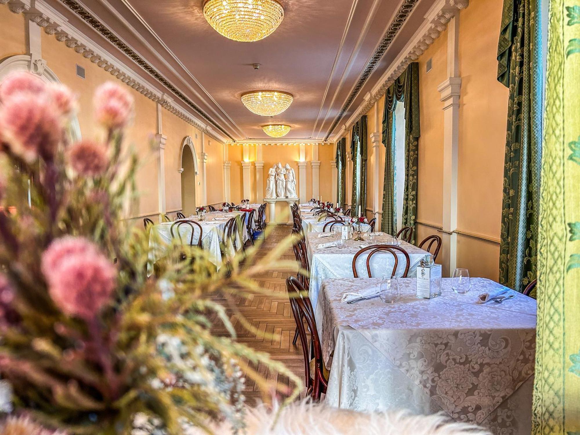Hotel Moderno Restaurant Serina  Ngoại thất bức ảnh